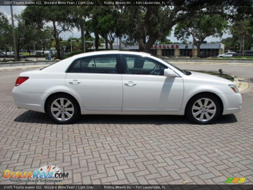 2005 Toyota Avalon XLS Blizzard White Pearl / Light Gray Photo #11