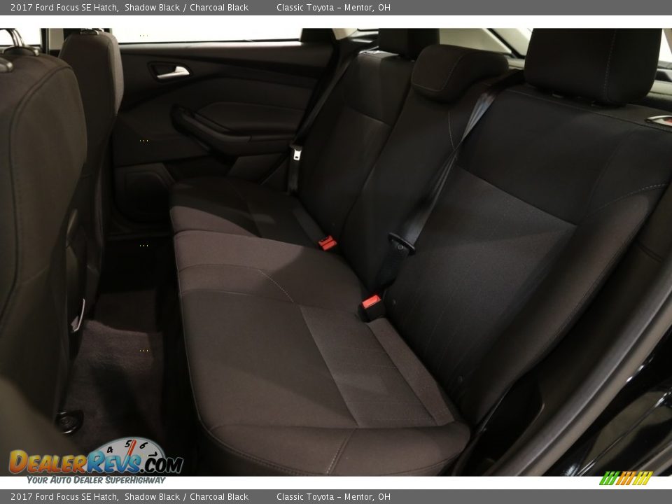 2017 Ford Focus SE Hatch Shadow Black / Charcoal Black Photo #15
