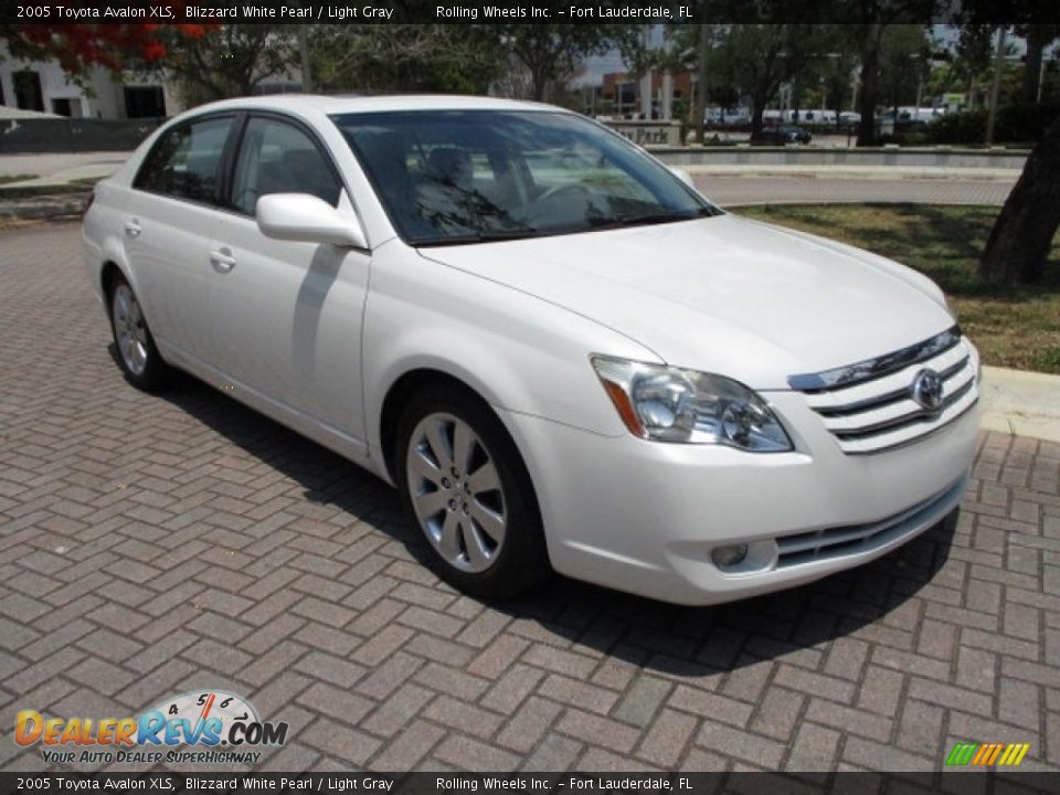 2005 Toyota Avalon XLS Blizzard White Pearl / Light Gray Photo #26