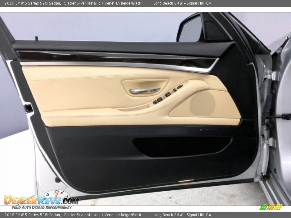 2016 BMW 5 Series 528i Sedan Glacier Silver Metallic / Venetian Beige/Black Photo #21