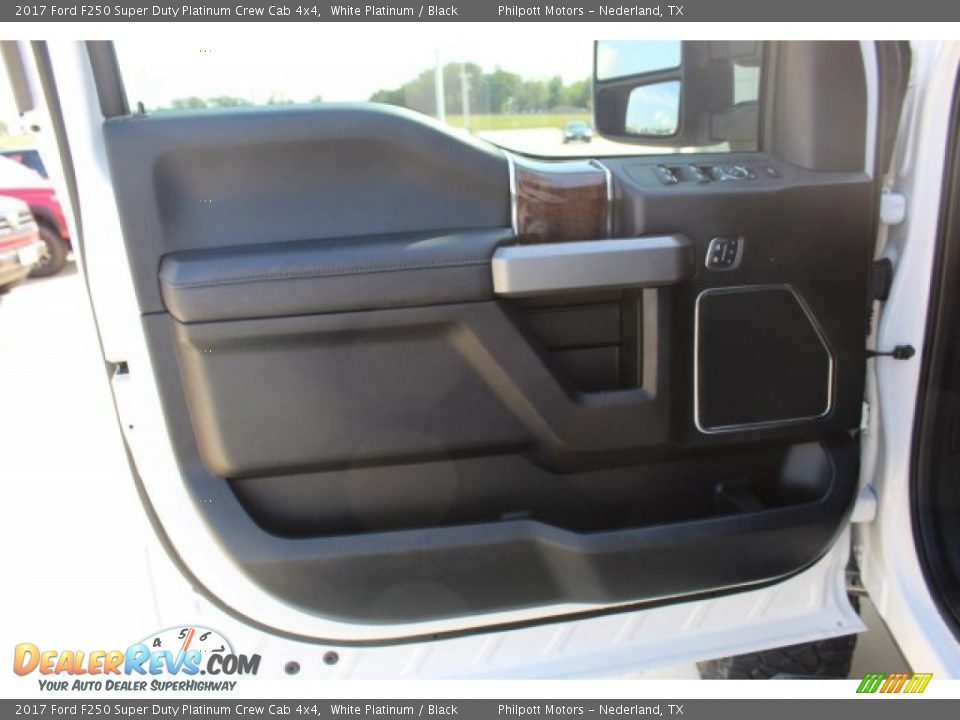 2017 Ford F250 Super Duty Platinum Crew Cab 4x4 White Platinum / Black Photo #9
