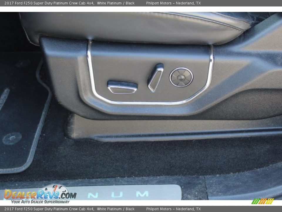 2017 Ford F250 Super Duty Platinum Crew Cab 4x4 White Platinum / Black Photo #11