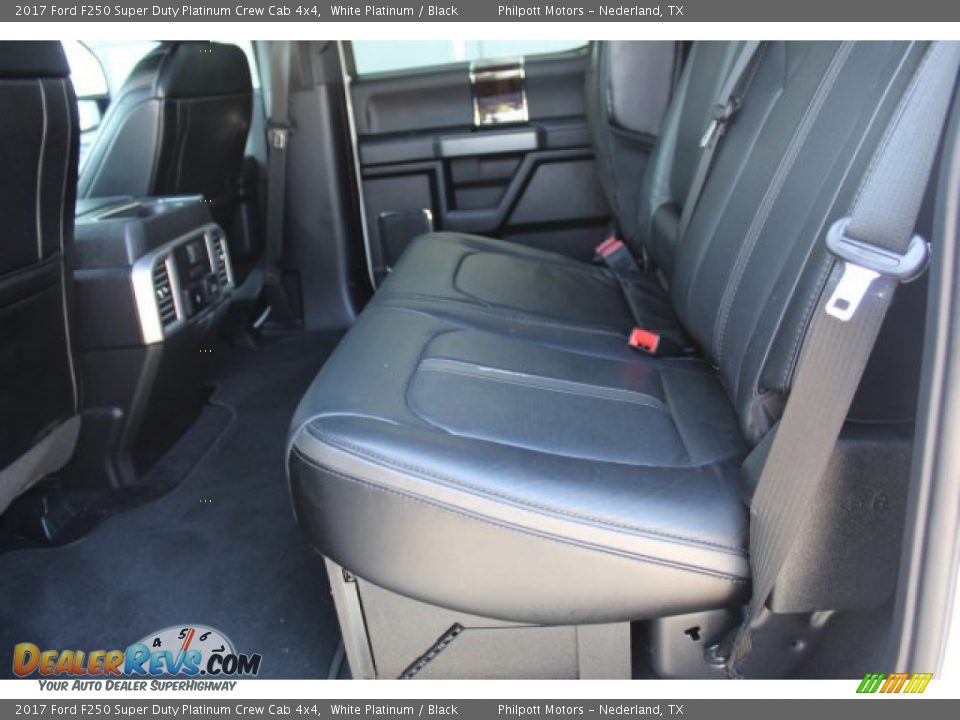 2017 Ford F250 Super Duty Platinum Crew Cab 4x4 White Platinum / Black Photo #19