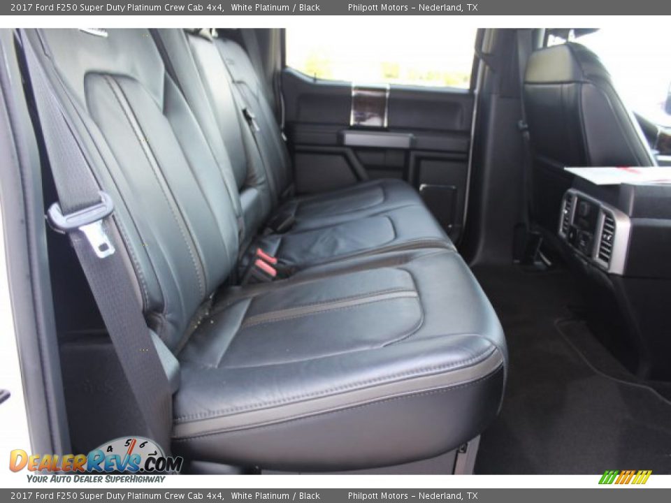 2017 Ford F250 Super Duty Platinum Crew Cab 4x4 White Platinum / Black Photo #24