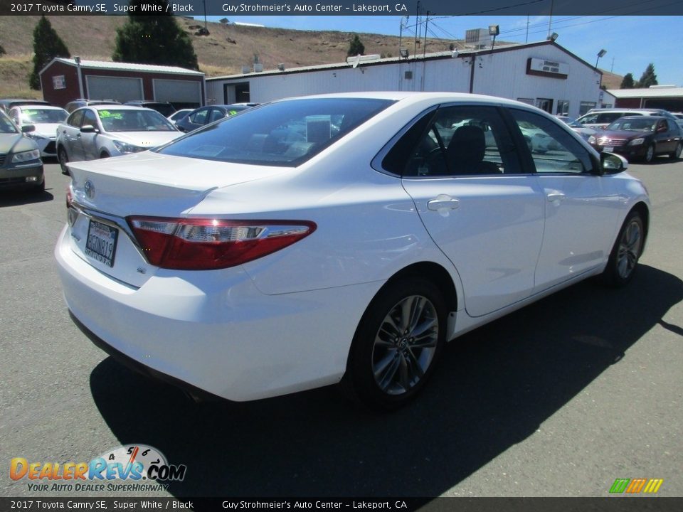 2017 Toyota Camry SE Super White / Black Photo #7