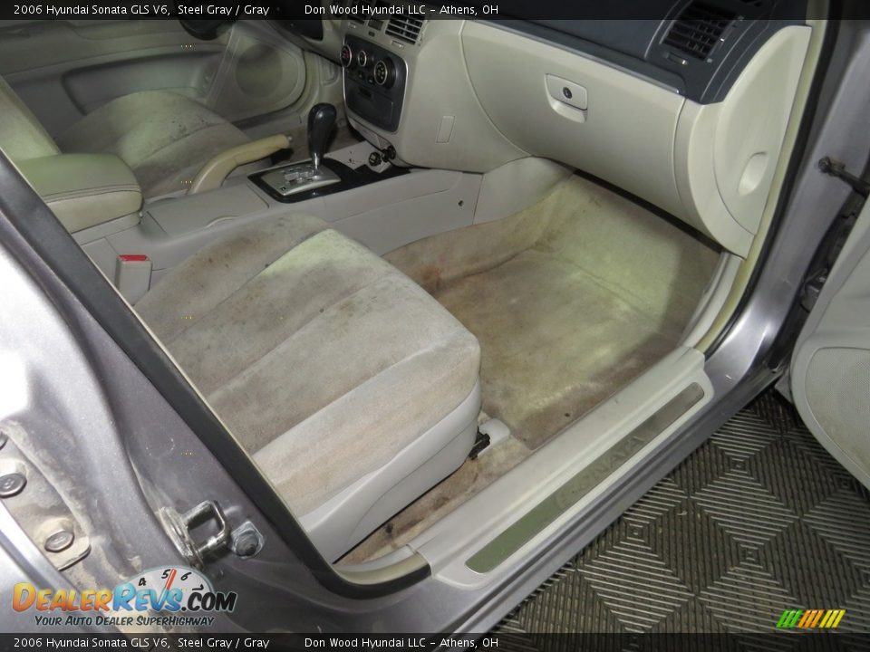 2006 Hyundai Sonata GLS V6 Steel Gray / Gray Photo #29