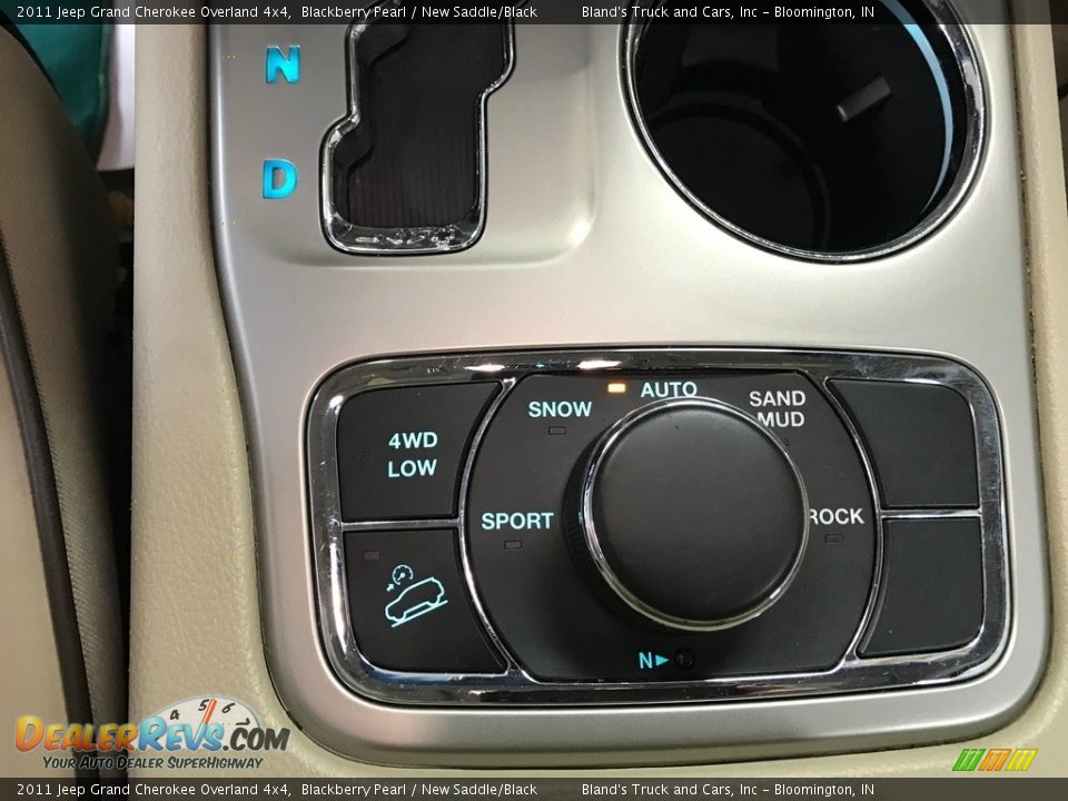 2011 Jeep Grand Cherokee Overland 4x4 Blackberry Pearl / New Saddle/Black Photo #28