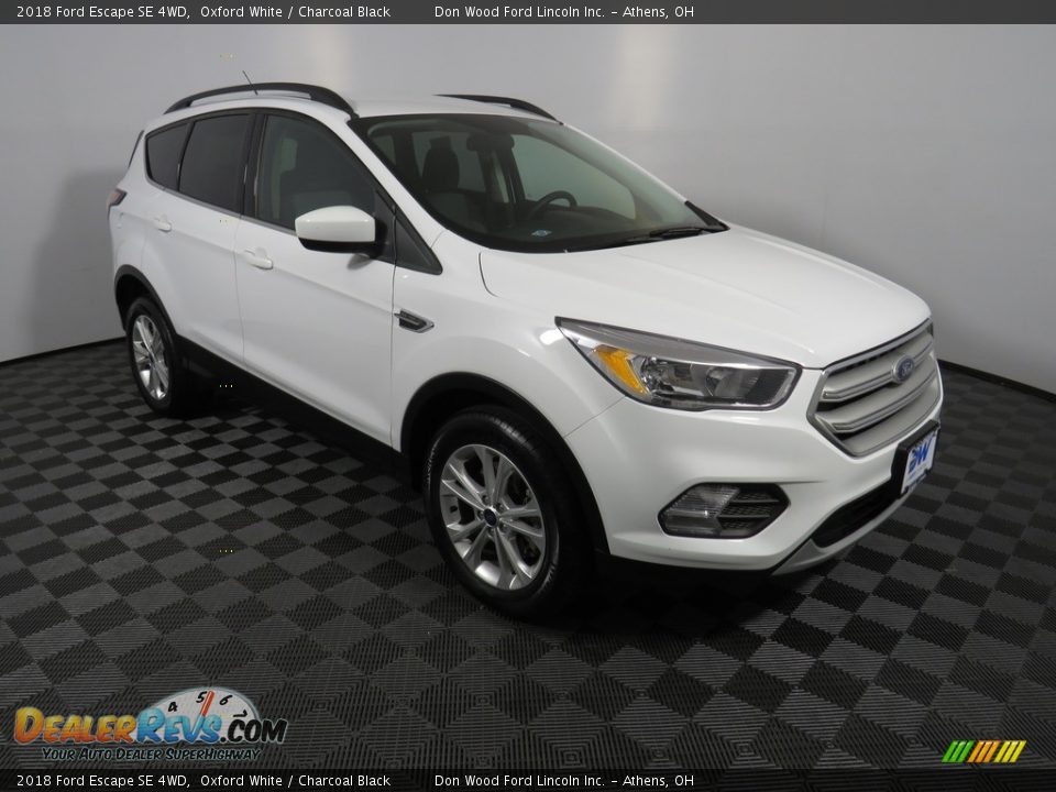 2018 Ford Escape SE 4WD Oxford White / Charcoal Black Photo #2