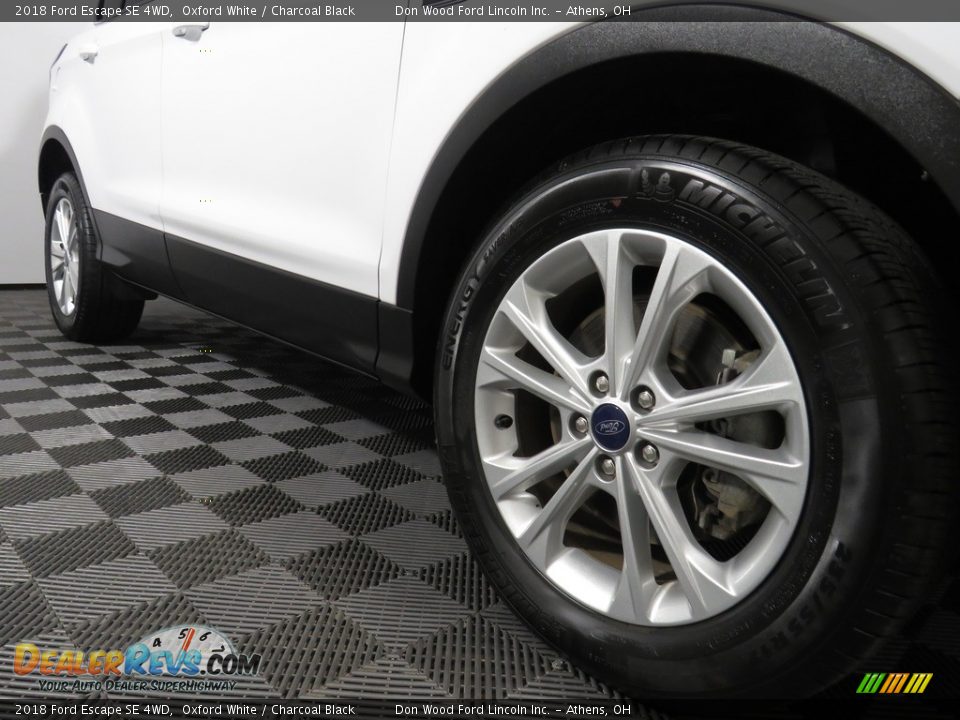 2018 Ford Escape SE 4WD Oxford White / Charcoal Black Photo #3
