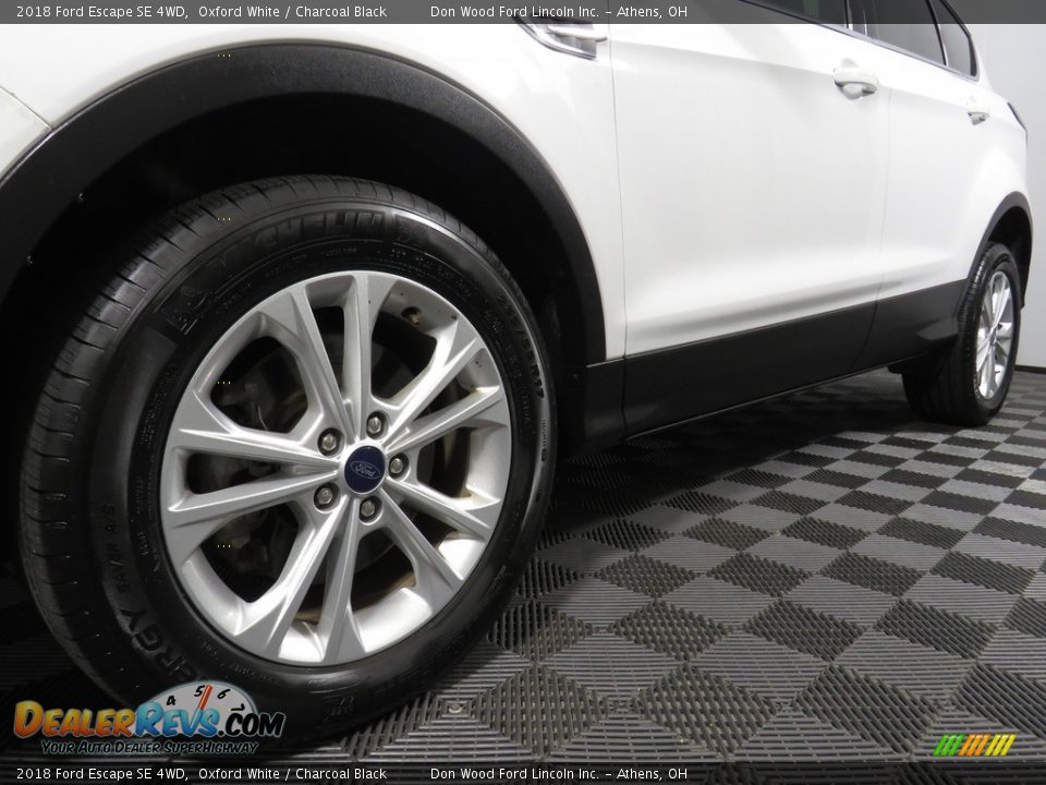 2018 Ford Escape SE 4WD Oxford White / Charcoal Black Photo #8