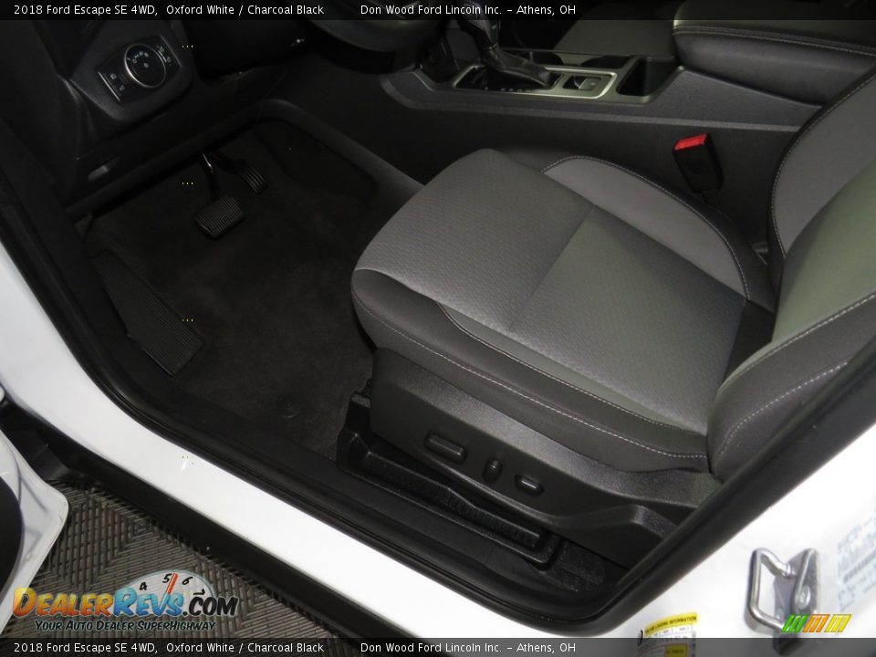 2018 Ford Escape SE 4WD Oxford White / Charcoal Black Photo #22