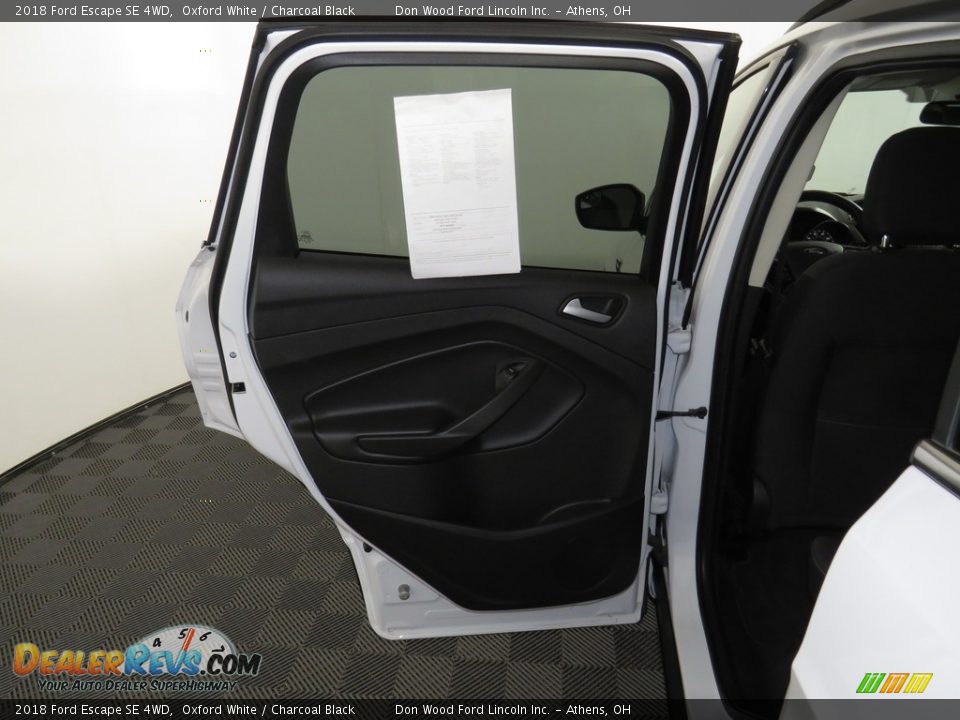 2018 Ford Escape SE 4WD Oxford White / Charcoal Black Photo #25