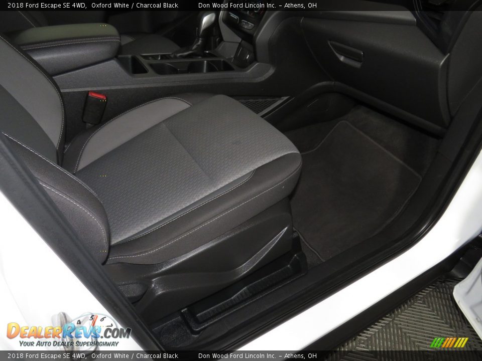 2018 Ford Escape SE 4WD Oxford White / Charcoal Black Photo #31