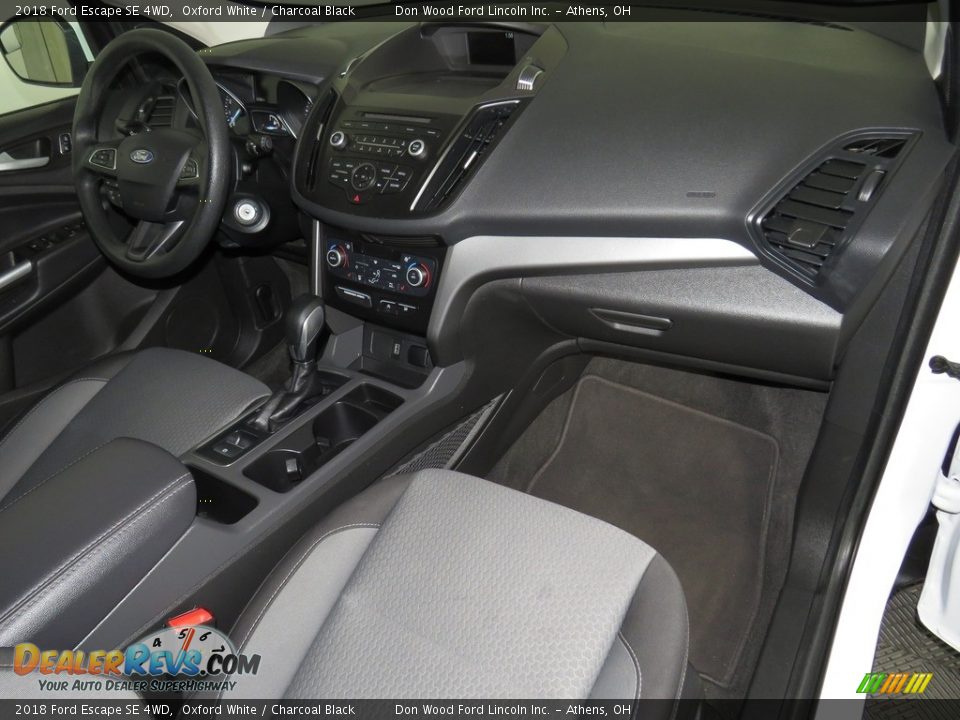 2018 Ford Escape SE 4WD Oxford White / Charcoal Black Photo #32