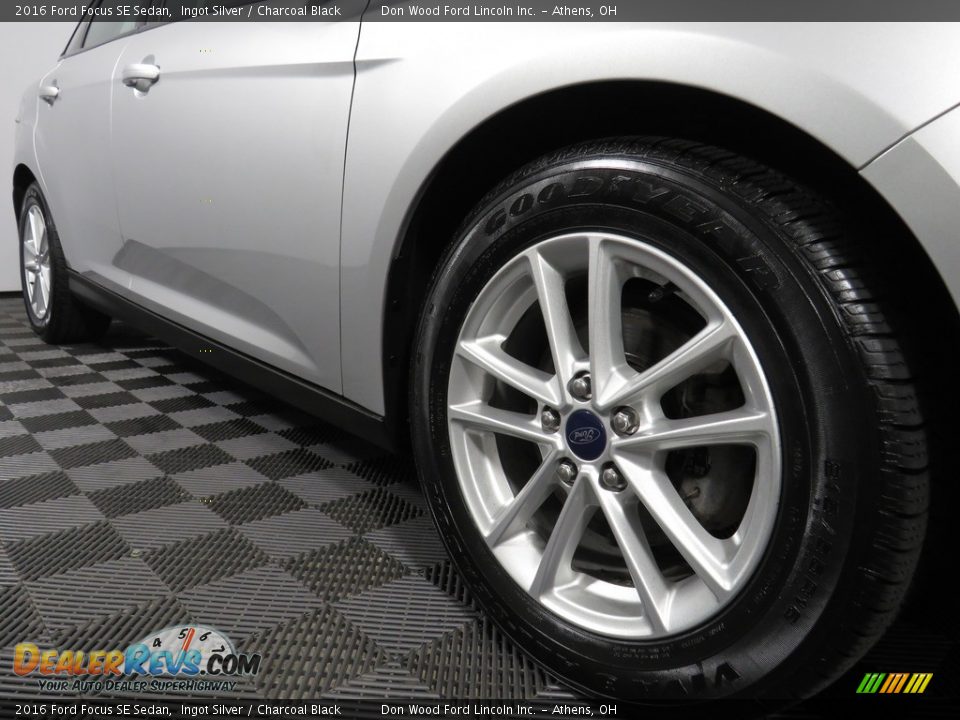 2016 Ford Focus SE Sedan Ingot Silver / Charcoal Black Photo #3