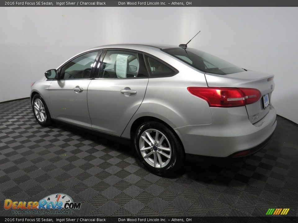 2016 Ford Focus SE Sedan Ingot Silver / Charcoal Black Photo #9