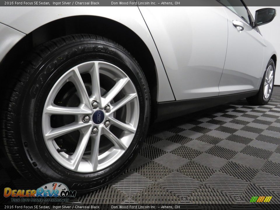 2016 Ford Focus SE Sedan Ingot Silver / Charcoal Black Photo #14