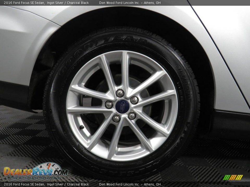 2016 Ford Focus SE Sedan Ingot Silver / Charcoal Black Photo #15