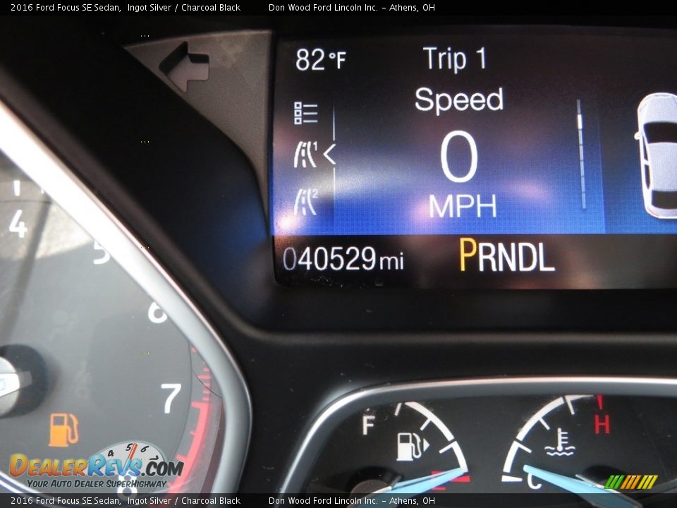 2016 Ford Focus SE Sedan Ingot Silver / Charcoal Black Photo #31