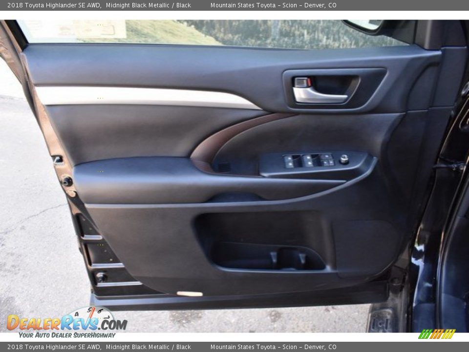 2018 Toyota Highlander SE AWD Midnight Black Metallic / Black Photo #26
