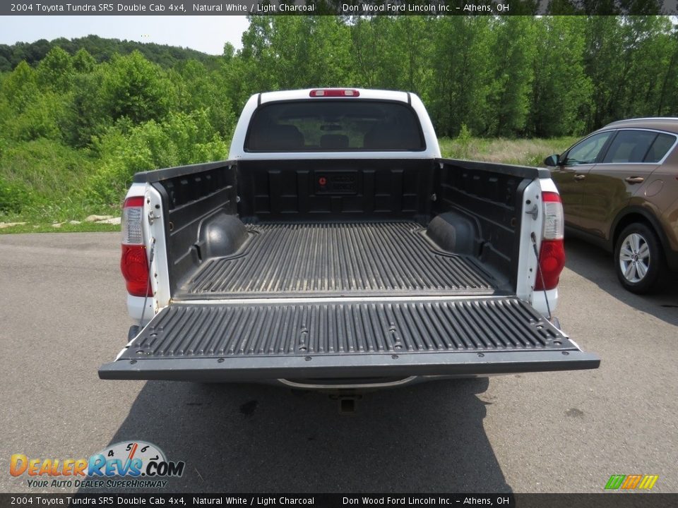 2004 Toyota Tundra SR5 Double Cab 4x4 Natural White / Light Charcoal Photo #12