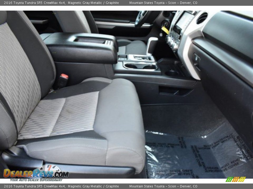 2016 Toyota Tundra SR5 CrewMax 4x4 Magnetic Gray Metallic / Graphite Photo #17
