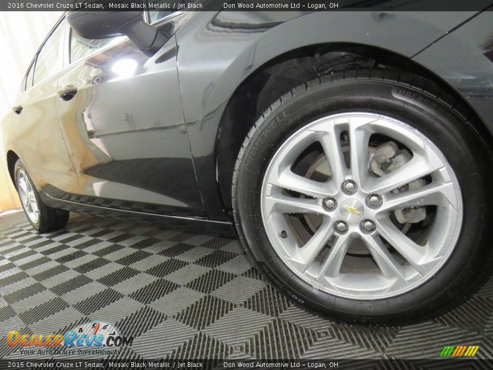2016 Chevrolet Cruze LT Sedan Mosaic Black Metallic / Jet Black Photo #3