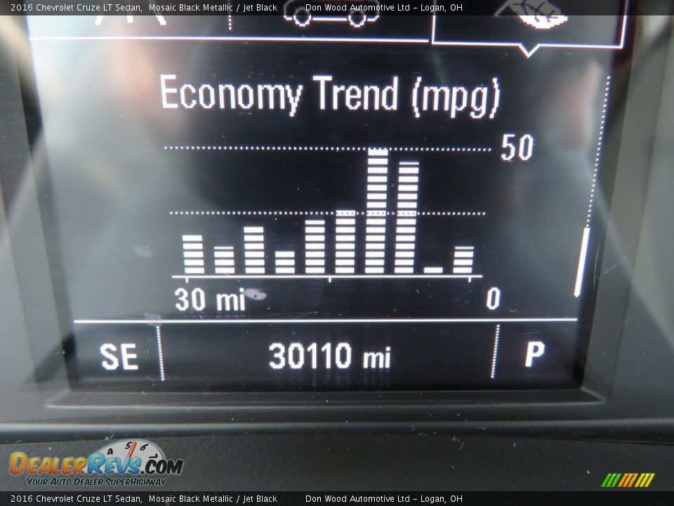 2016 Chevrolet Cruze LT Sedan Mosaic Black Metallic / Jet Black Photo #18