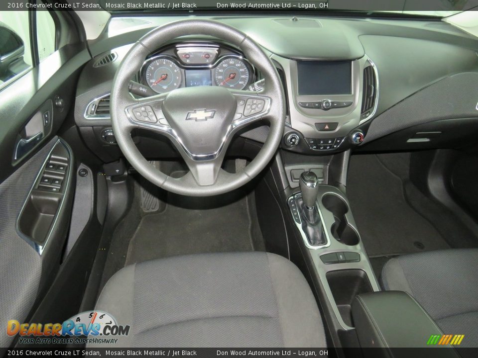 2016 Chevrolet Cruze LT Sedan Mosaic Black Metallic / Jet Black Photo #32