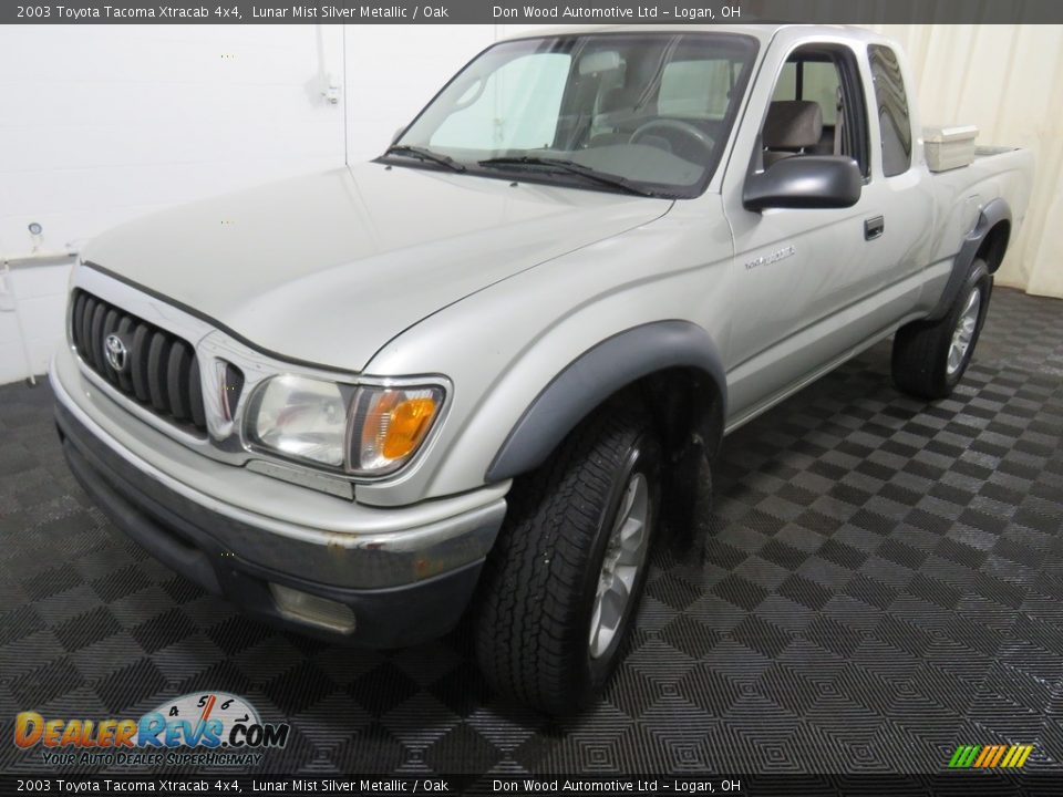 2003 Toyota Tacoma Xtracab 4x4 Lunar Mist Silver Metallic / Oak Photo #7