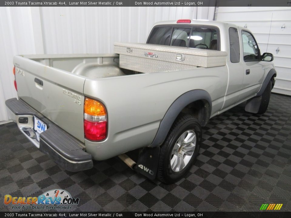 2003 Toyota Tacoma Xtracab 4x4 Lunar Mist Silver Metallic / Oak Photo #13