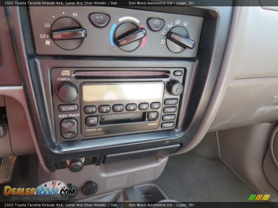 2003 Toyota Tacoma Xtracab 4x4 Lunar Mist Silver Metallic / Oak Photo #19
