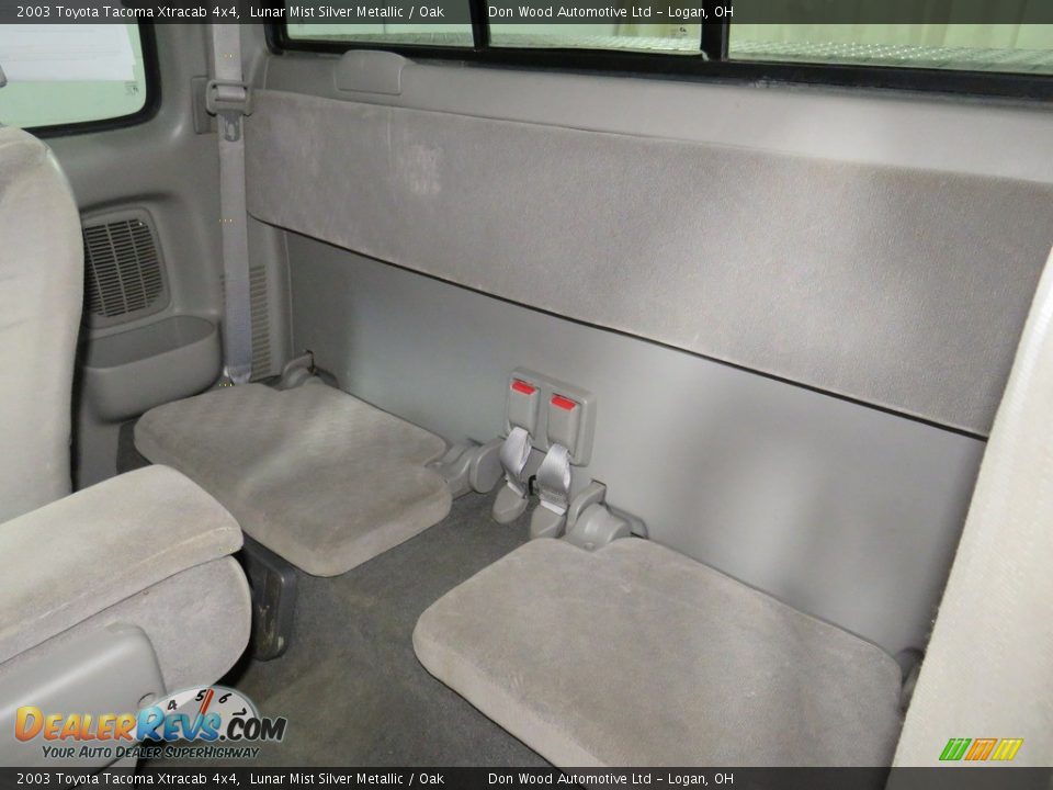 2003 Toyota Tacoma Xtracab 4x4 Lunar Mist Silver Metallic / Oak Photo #24