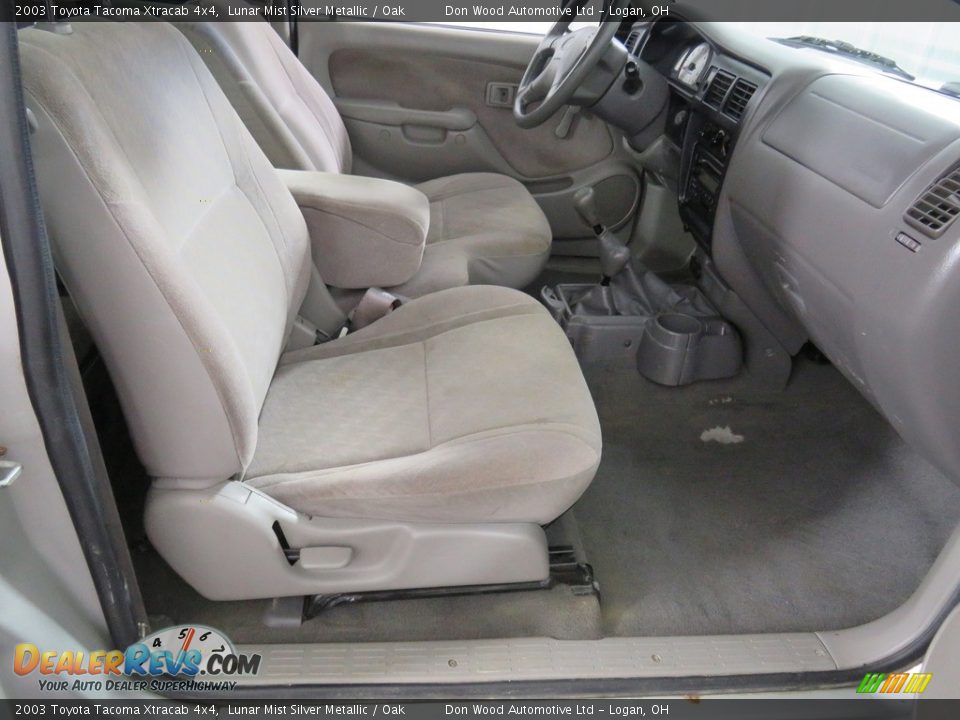 2003 Toyota Tacoma Xtracab 4x4 Lunar Mist Silver Metallic / Oak Photo #26