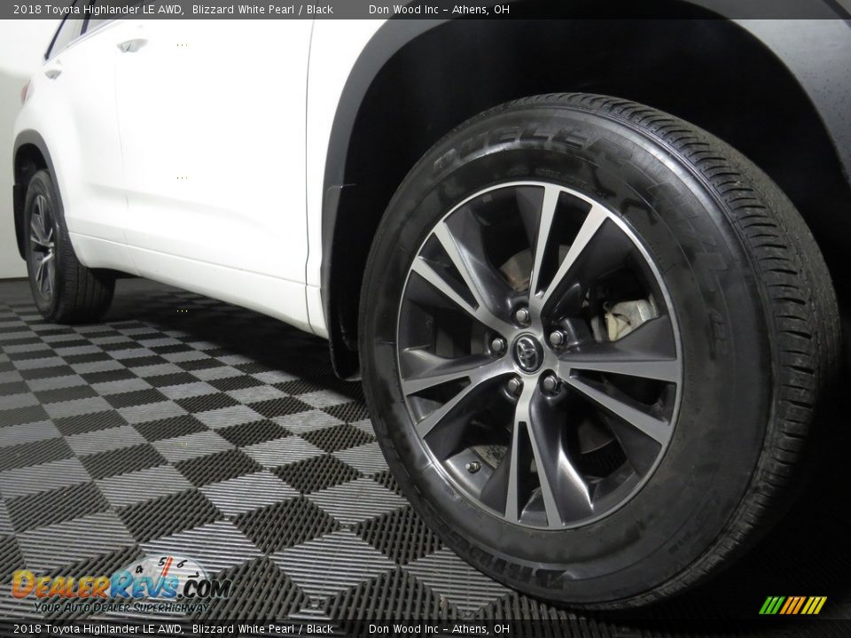 2018 Toyota Highlander LE AWD Blizzard White Pearl / Black Photo #3