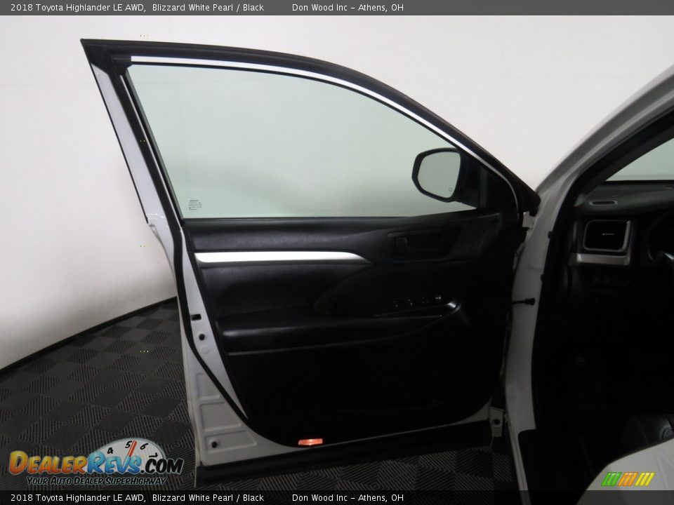 2018 Toyota Highlander LE AWD Blizzard White Pearl / Black Photo #21