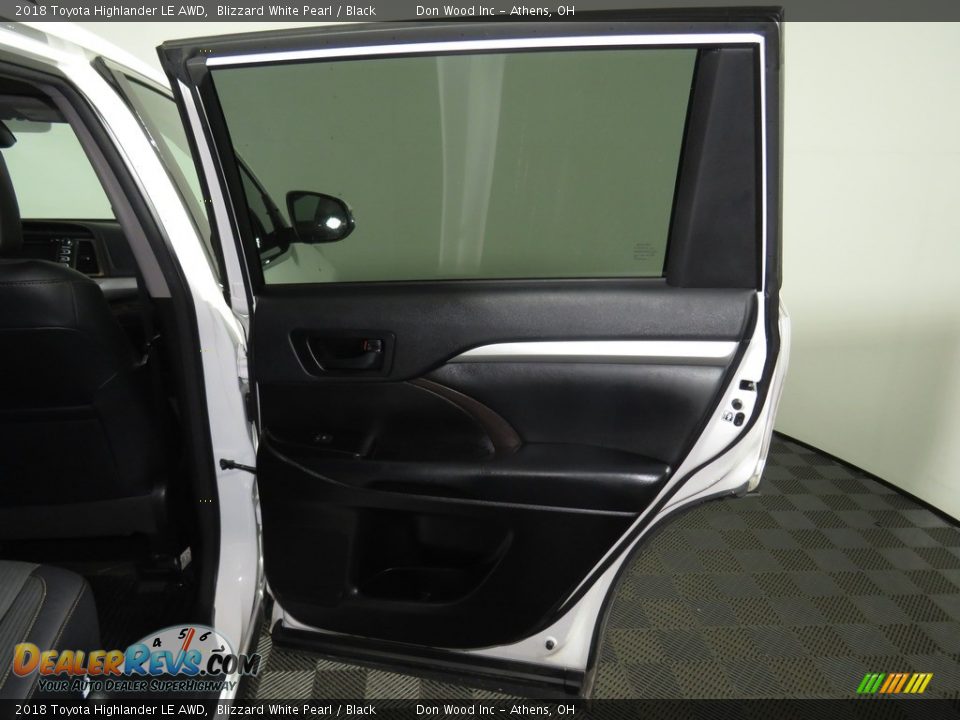 2018 Toyota Highlander LE AWD Blizzard White Pearl / Black Photo #28