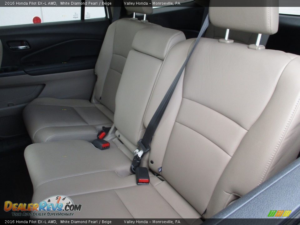 2016 Honda Pilot EX-L AWD White Diamond Pearl / Beige Photo #11