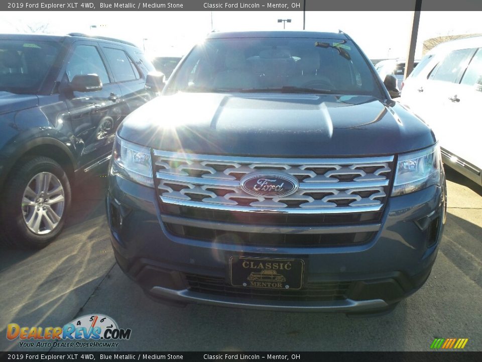 2019 Ford Explorer XLT 4WD Blue Metallic / Medium Stone Photo #2