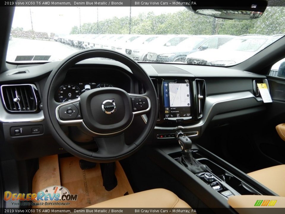 Blonde Interior - 2019 Volvo XC60 T6 AWD Momentum Photo #9