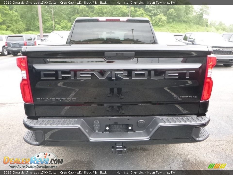 2019 Chevrolet Silverado 1500 Custom Crew Cab 4WD Black / Jet Black Photo #4