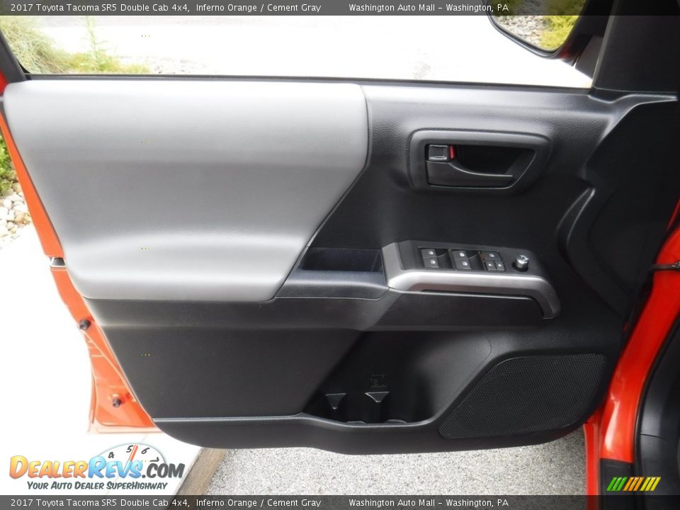 2017 Toyota Tacoma SR5 Double Cab 4x4 Inferno Orange / Cement Gray Photo #17