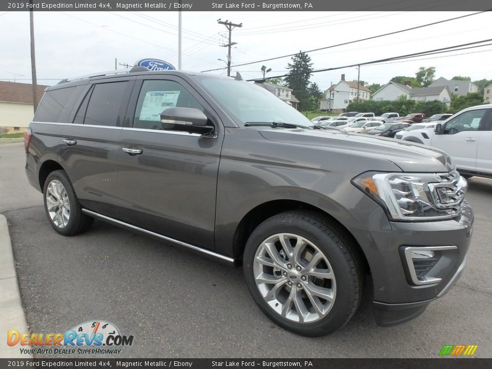 Front 3/4 View of 2019 Ford Expedition Limited 4x4 Photo #3