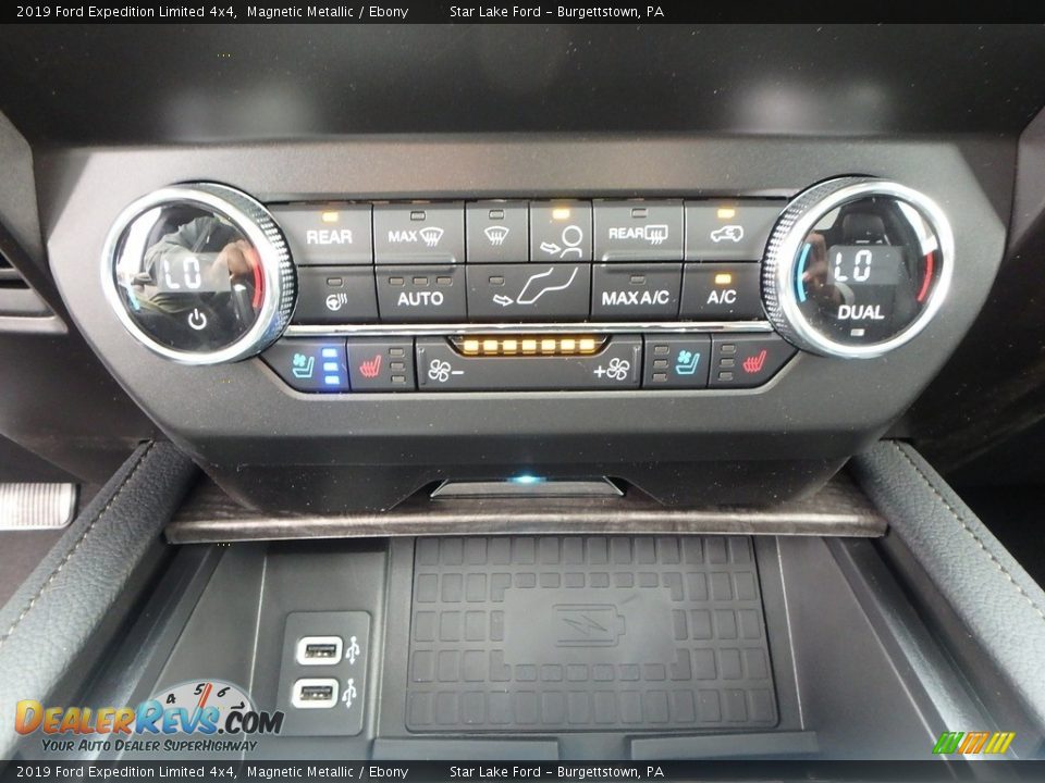 Controls of 2019 Ford Expedition Limited 4x4 Photo #20