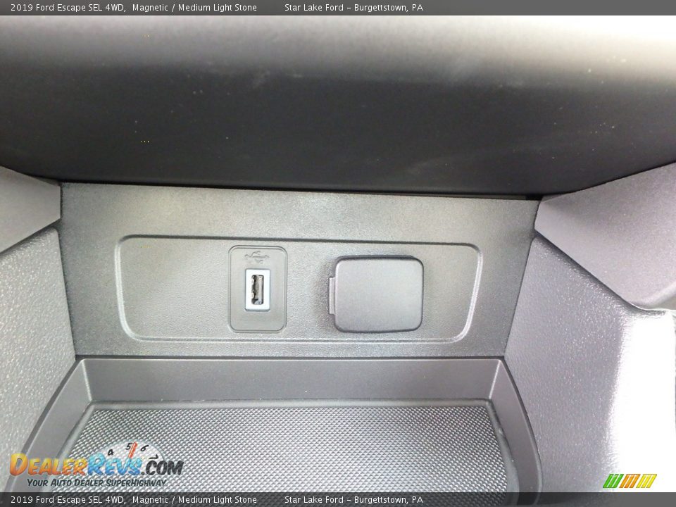 2019 Ford Escape SEL 4WD Magnetic / Medium Light Stone Photo #18
