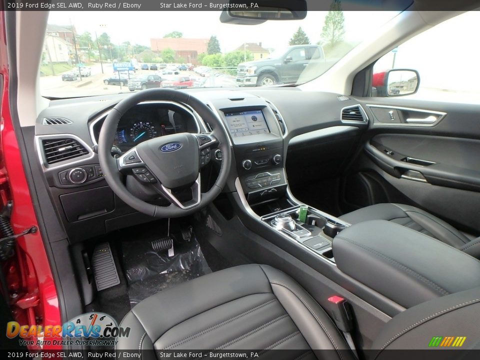 Ebony Interior - 2019 Ford Edge SEL AWD Photo #12