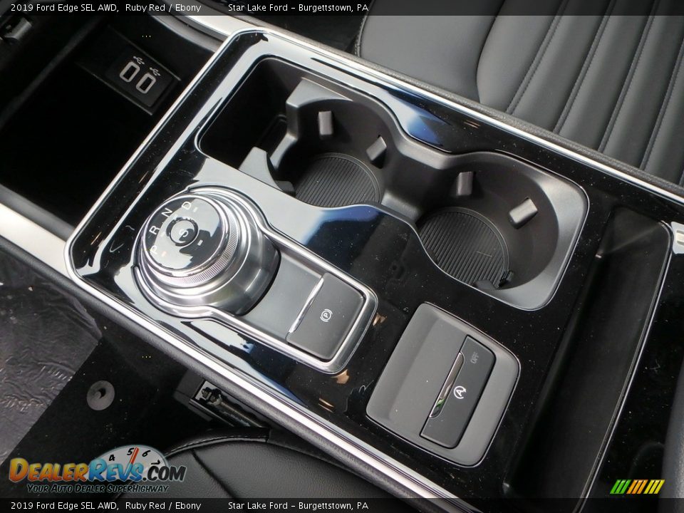 2019 Ford Edge SEL AWD Shifter Photo #17