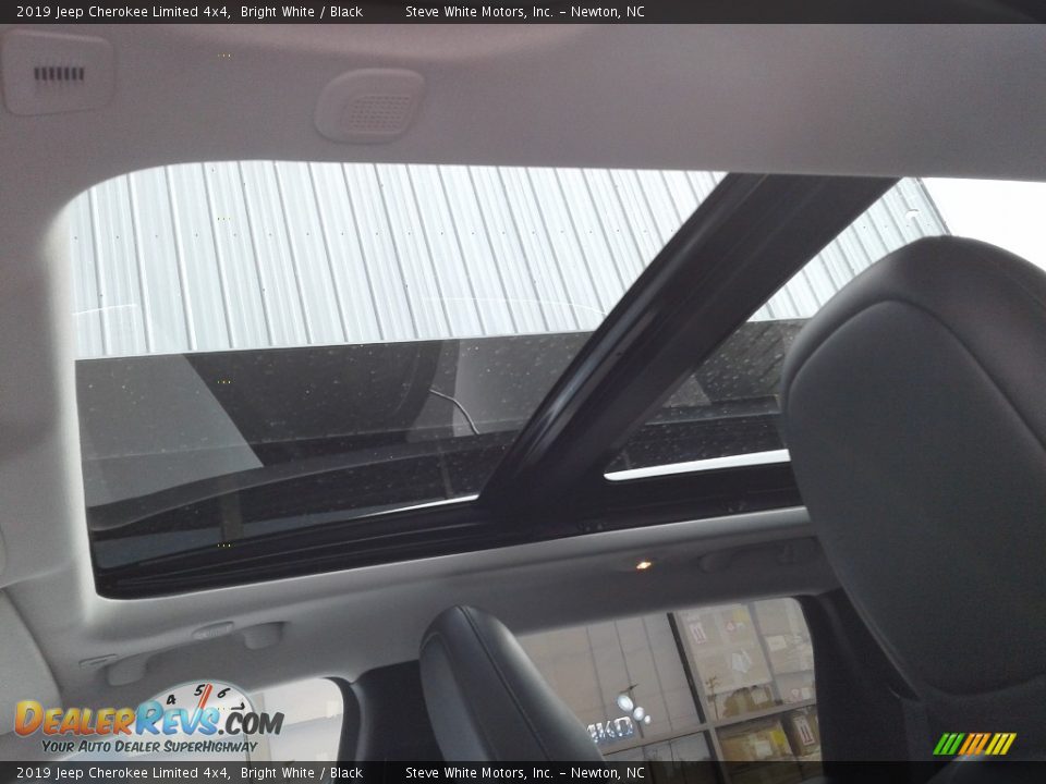 2019 Jeep Cherokee Limited 4x4 Bright White / Black Photo #31