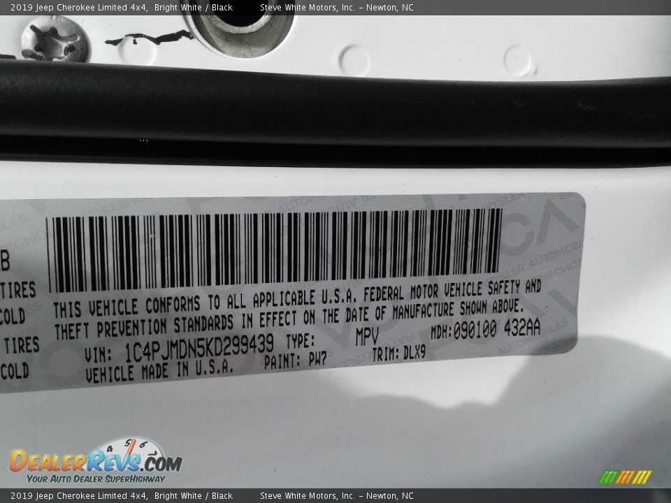 2019 Jeep Cherokee Limited 4x4 Bright White / Black Photo #35