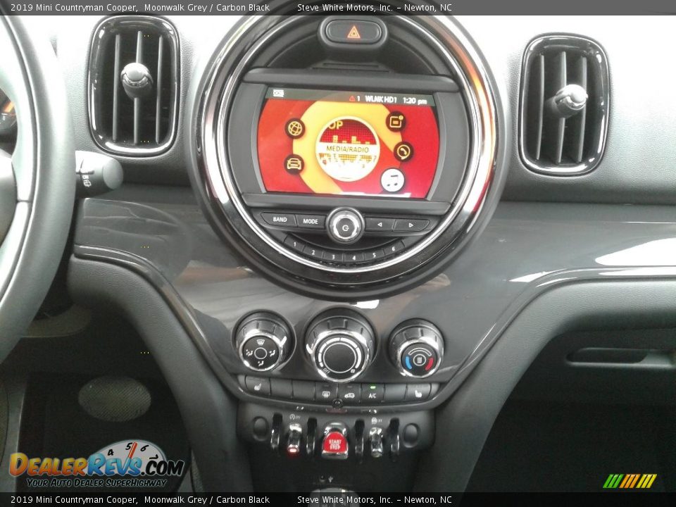 Controls of 2019 Mini Countryman Cooper Photo #19
